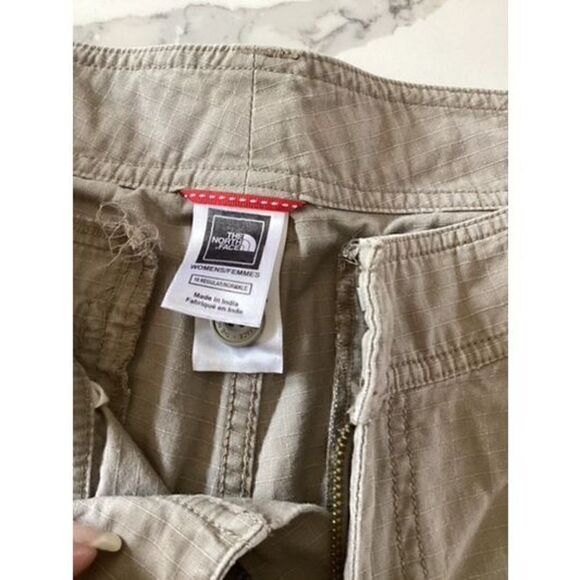 The North Face Womens Ripstop Khaki Pants Sz 10 Capri Roll Tab Hem Hiking - Picture 2 of 6